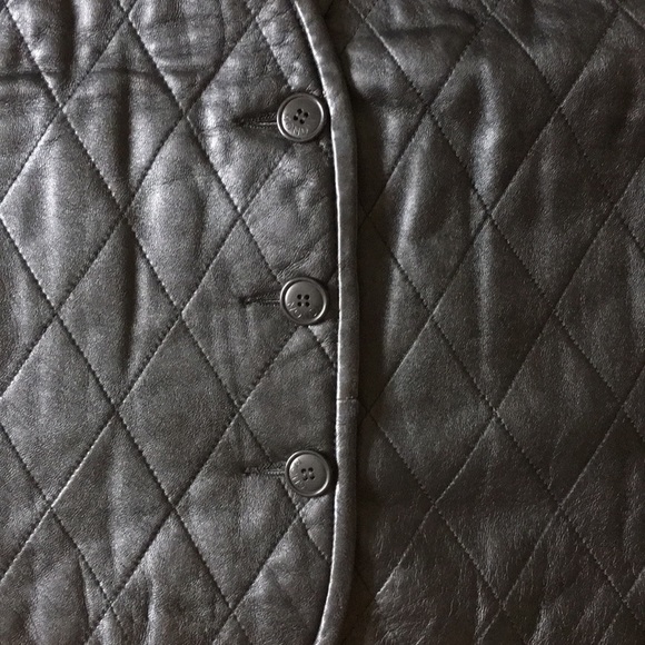 Mondi black quilted leather vest - Picture 3 of 5